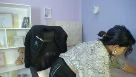 Snapshot of elizabet_davies chatting on 18, 5, 2026 sexy Eli online show from 18, 5, 2026