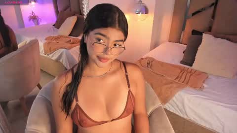 Elizabeth  online show from 16, 7, 2026