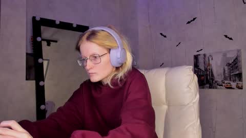 Elizabeth online show from 17, 11, 2025