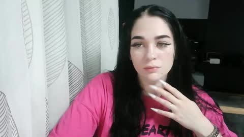Snapshot of elizabeth_xi chatting on 3, 10, 2025 elizabeth_xi online show from 3, 10, 2025