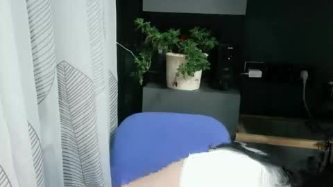 Snapshot of elizabeth_xi chatting on 5, 10, 2025 elizabeth_xi online show from 5, 10, 2025
