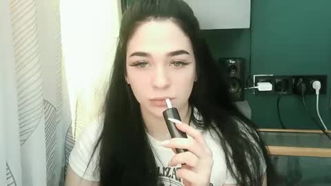 Snapshot of elizabeth_xi chatting on 7, 10, 2025 elizabeth_xi online show from 7, 10, 2025