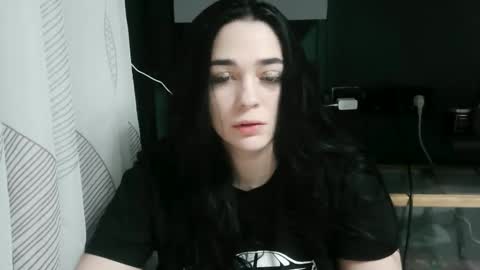 Snapshot of elizabeth_xi chatting on 8, 10, 2025 elizabeth_xi online show from 8, 10, 2025