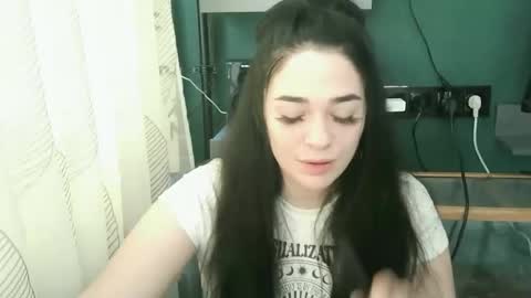 Snapshot of elizabeth_xi chatting on 9, 10, 2025 elizabeth_xi online show from 9, 10, 2025
