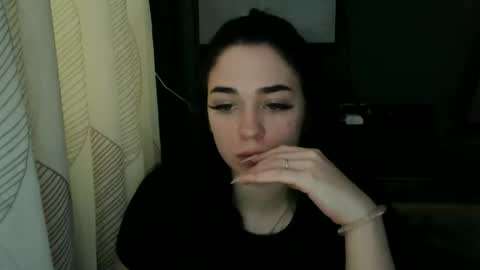 Snapshot of elizabeth_xi chatting on 13, 10, 2025 elizabeth_xi online show from 13, 10, 2025