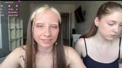 elizabethh_brown online show from 2, 7, 2026