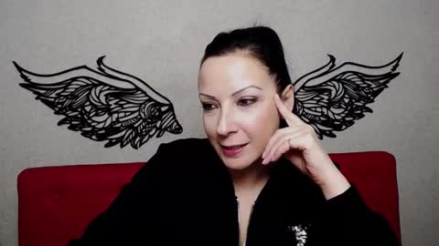 ElizabethSho online show from 4, 12, 2024