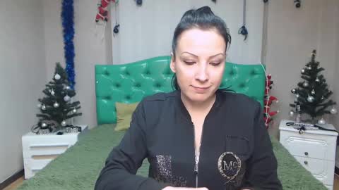 ElizabethSho online show from 19, 1, 2025