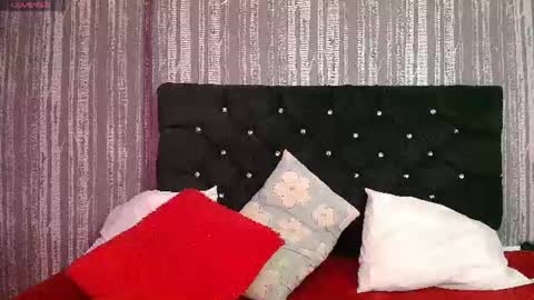 elizabetth_roman online show from 5, 7, 2026