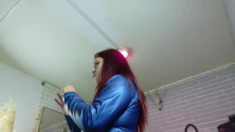 Snapshot of elizatex chatting on 17, 12, 2025 online show from 17, 12, 2025