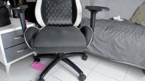 elizbeth_777 online show from 27, 1, 2025