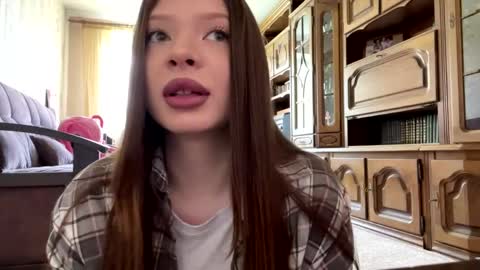 Snapshot of elizebethhollinshed chatting on 1, 6, 2026 Cleo online show from 1, 6, 2026
