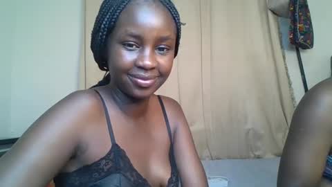 ella8_ online show from 27, 7, 2026
