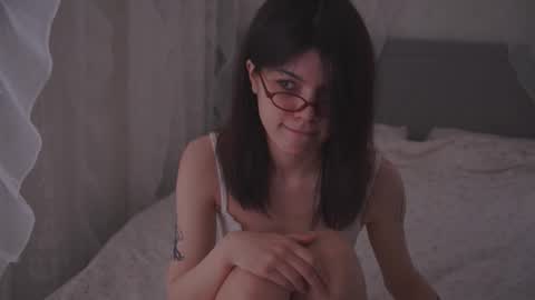 Snapshot of ella_3lla chatting on 1, 3, 2026 ella_3lla online show from 1, 3, 2026