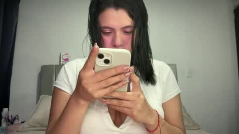 Snapshot of ella_aq chatting on 16, 2, 2025 Ella online show from 16, 2, 2025