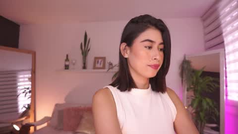 Snapshot of ella_owen chatting on 9, 2, 2026 ELLA OWEN online show from 9, 2, 2026