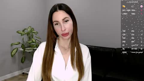 Ella online show from 11, 11, 2025