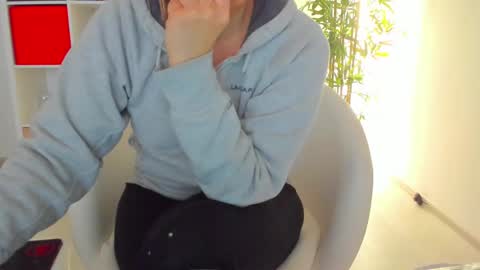 ella_squirt online show from 6, 3, 2025