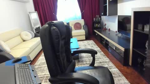 Ella online show from 7, 3, 2026