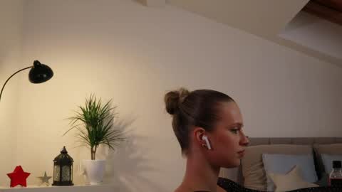 Ella online show from 9, 2, 2025