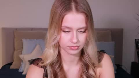 Ella online show from 22, 2, 2025