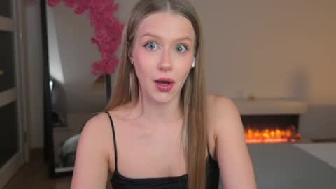 Ella online show from 12, 3, 2026