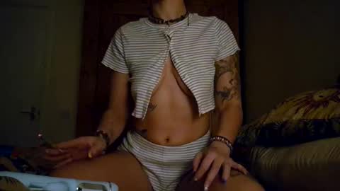 ellababy94 online show from 9, 11, 2025