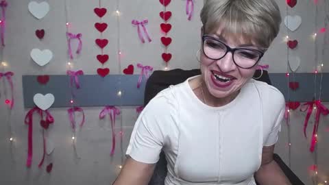 EllaBonito online show from 30, 1, 2025