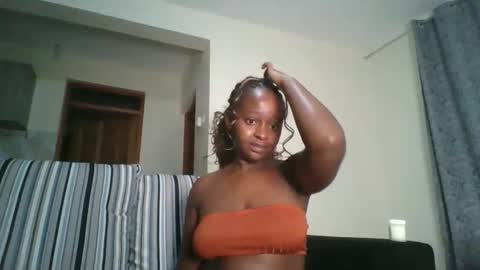 Snapshot of ellah_simone chatting on 31, 5, 2026 ellah-simone online show from 31, 5, 2026