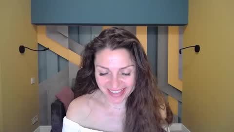 EllaLongs online show from 13, 12, 2024