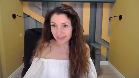 EllaLongs online show from 15, 12, 2024