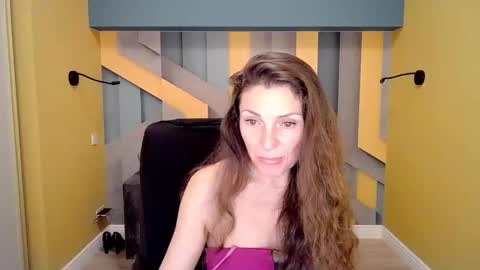 EllaLongs online show from 13, 2, 2025