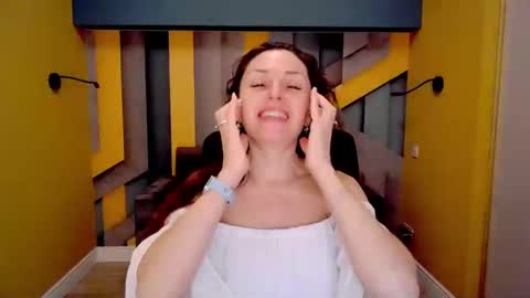 EllaLongs online show from 22, 2, 2025