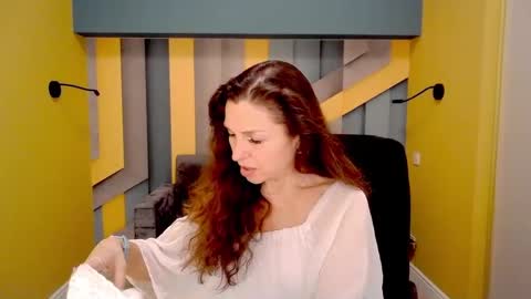 EllaLongs online show from 23, 2, 2025