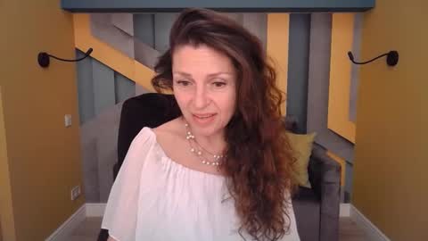Snapshot of ellalongs chatting on 25, 4, 2026 EllaLongs online show from 25, 4, 2026
