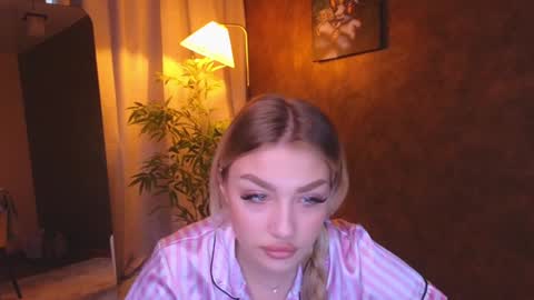 ellamilla online show from 7, 1, 2025