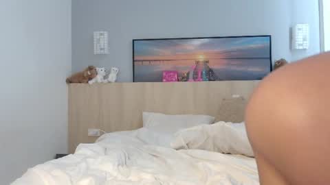 Ella Mira online show from 21, 6, 2026