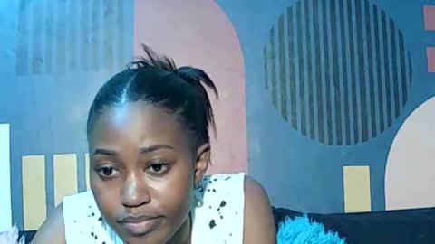 Ellanda Dolly online show from 2, 12, 2025