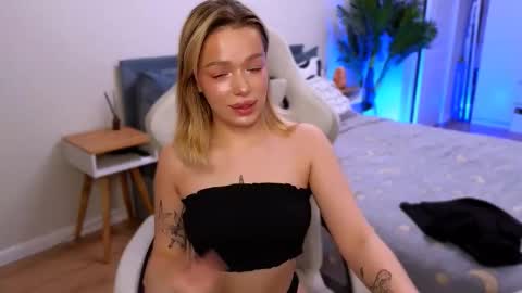 Ella online show from 18, 12, 2025