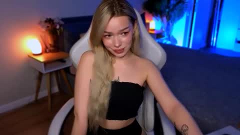 Ella online show from 15, 2, 2026