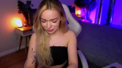 Ella online show from 13, 4, 2026