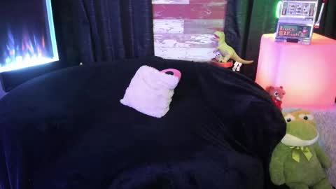 ELLE online show from 27, 10, 2025