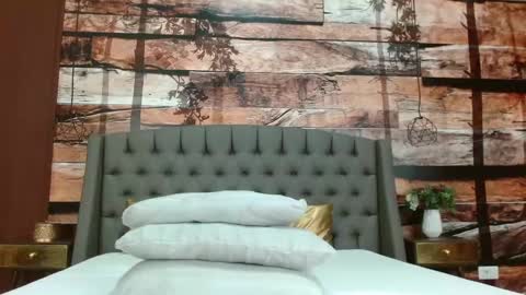 Elle online show from 9, 2, 2025