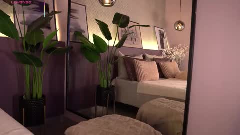 Elle Diane online show from 1, 12, 2025