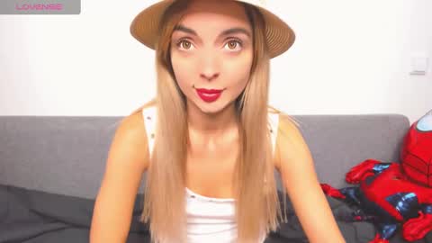 ellen_flow online show from 13, 12, 2024