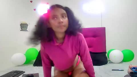 Snapshot of ellie_cute7 chatting on 6, 4, 2026 ellie_cute7 online show from 6, 4, 2026