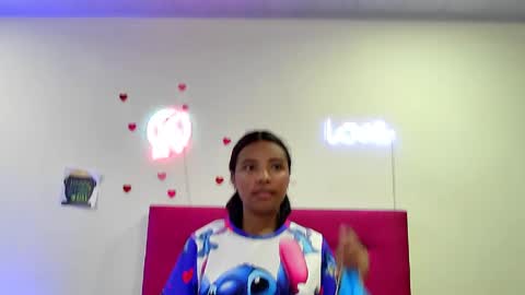 Snapshot of ellie_cute7 chatting on 24, 4, 2026 ellie_cute7 online show from 24, 4, 2026
