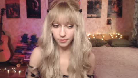 ellie_friendly online show from 16, 1, 2025