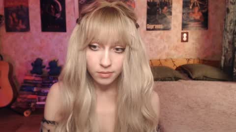 ellie_friendly online show from 20, 2, 2025