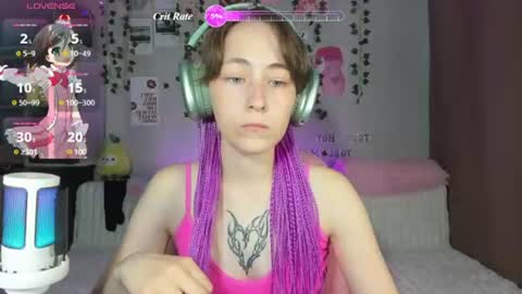 Snapshot of elliefromthemoon chatting on 12, 7, 2026 Ellie online show from 12, 7, 2026
